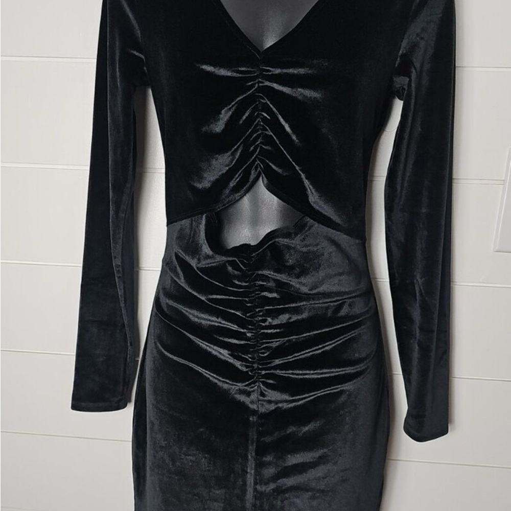 Abercrombie & Fitch Velvet Cutout Ruched Mini Dress / Long Sleeve